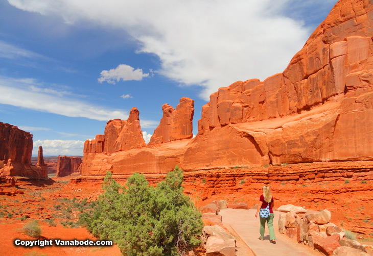 arches hike in the national park