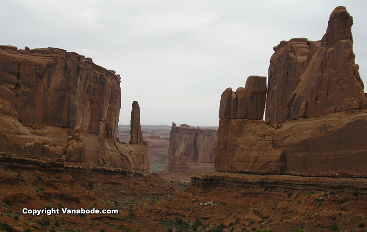 park avenue picture at arches national park utah