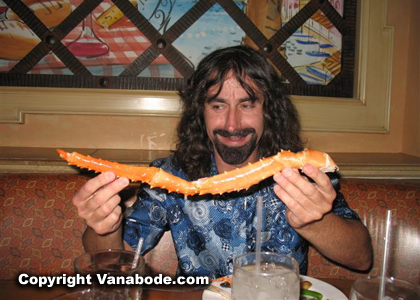 picture of jason and king crab leg at bellagio buffet