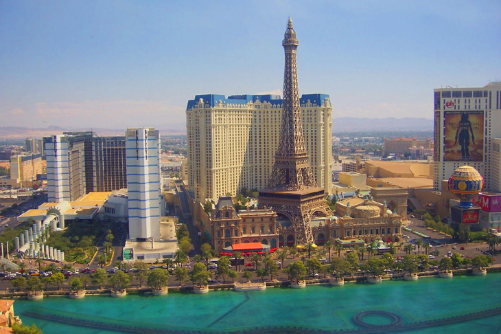 las vegas strip in the daytime