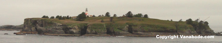 picture of lighthouse from cape flattery