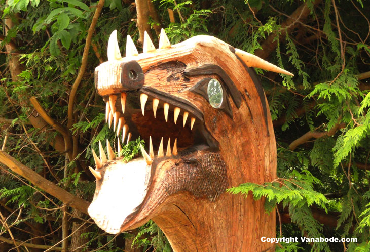 picture of road side sculpture going to cape flattery