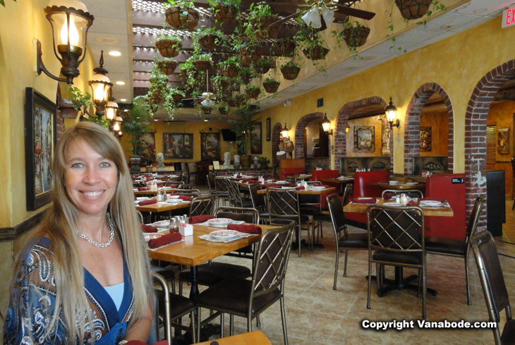 picture from inside umbertos italian restaurant in fort lauderdale