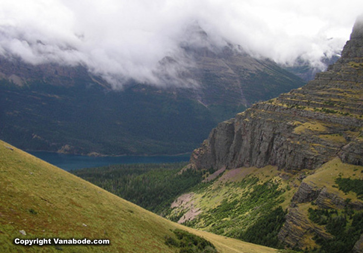 glacier lake and mountain view picture