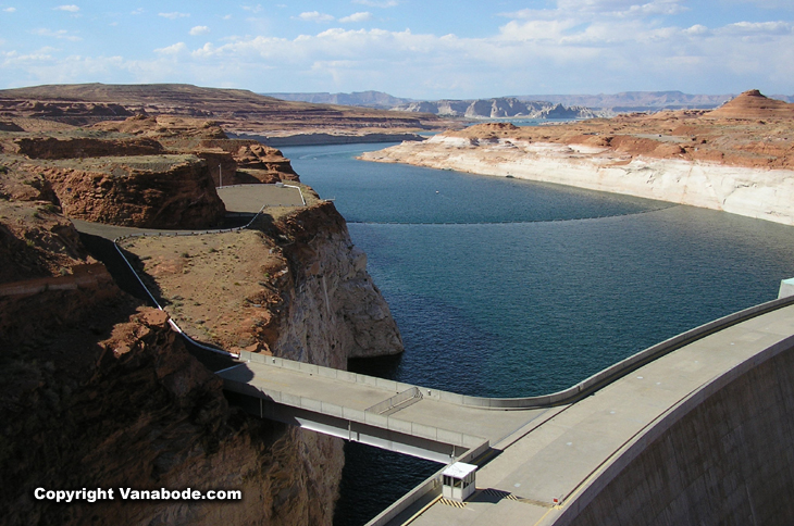 lake powell glen canyon dam picture