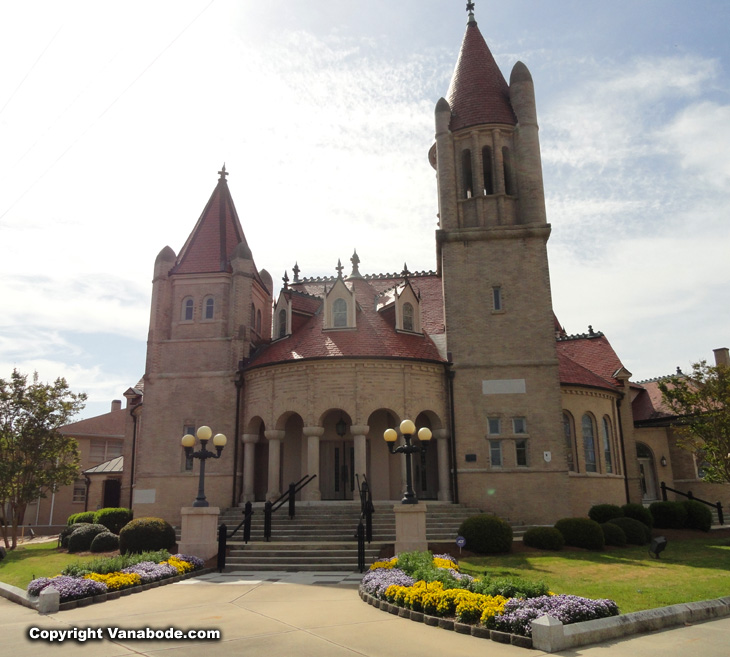 New Bern church with heavy brickwork
