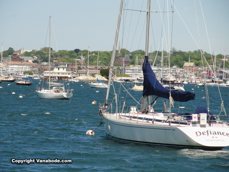ships in  Newport Harbor marinas