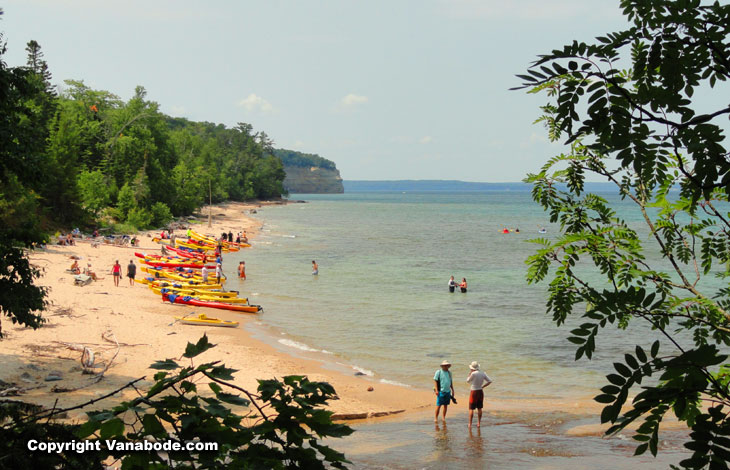 pictured rocks lakeshore kayak tours and rentals