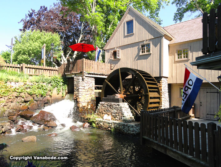 plymouth grist mill and gift shops