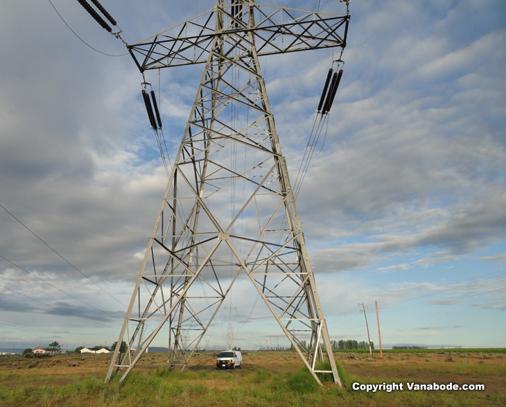 prosser oregon powerlines provide a handy place to spend the night for free on a  Vanabode trip