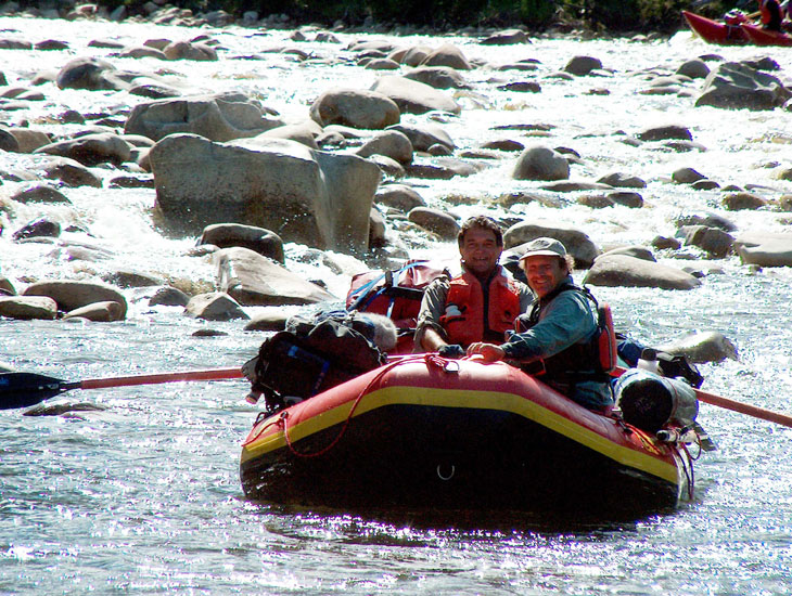 picture of rafters on Charley River Alaska