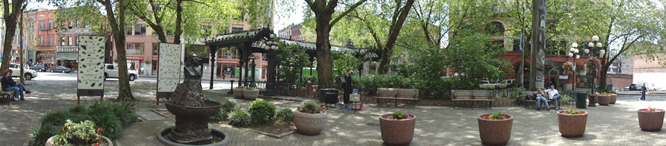 picture taken of pioneer square in seattle