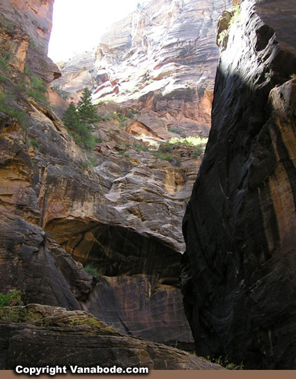 narrows rock walls picture