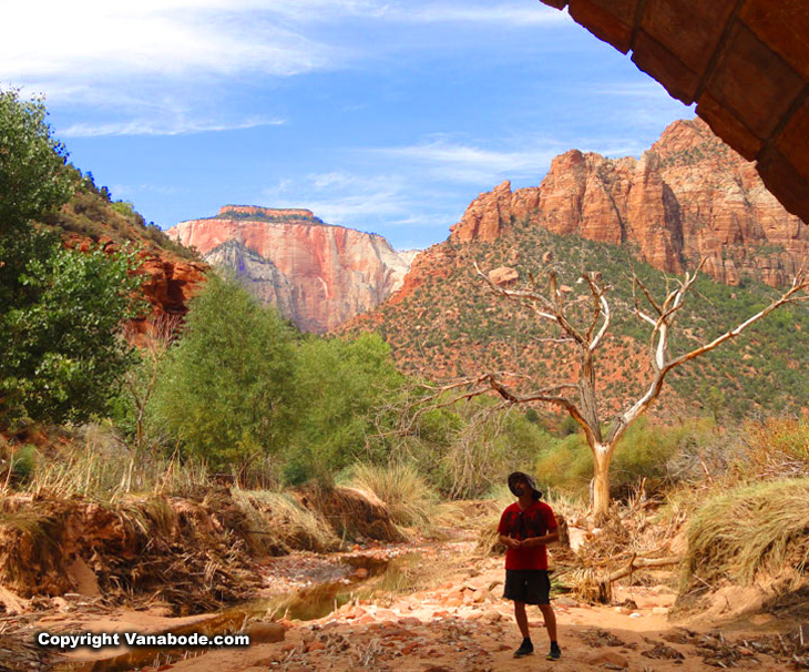 zion national park hiking slot canyons